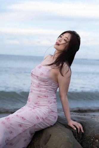 欧美熟女与亚洲新星，新闻资讯网站角色设定与文章内容jealousvue亚洲日本