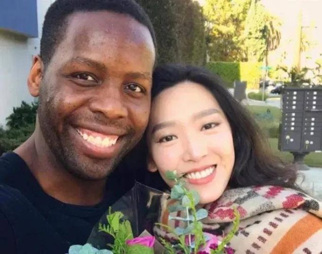 黑人一区二区三区无码视频黑人群像，三区视频揭秘，无码内容引发关注